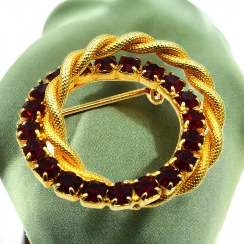 Vintage Garnet Rhinestones Gold Tone Double Circle Eternity Pin Brooch